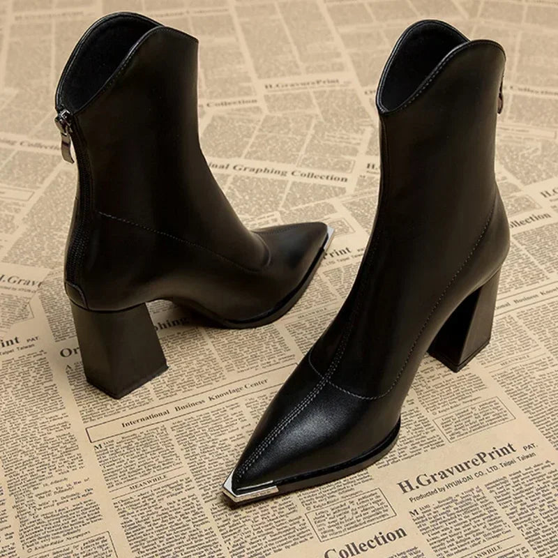 Felice™ - Sleek Pointed Toe Ankle Boots